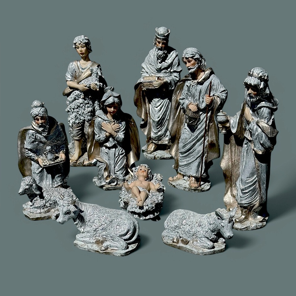 10 Piece, Nativity Scene, Depicts the Birth of Jesus Christ. Used/New. GWC